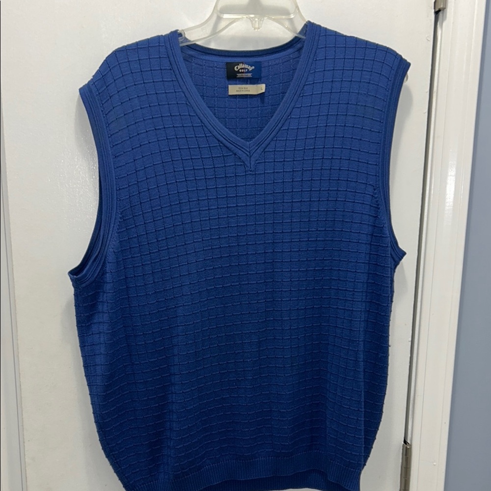 Callaway Gold collection  Blue V-Neck Sweater 100 percent silk size large.